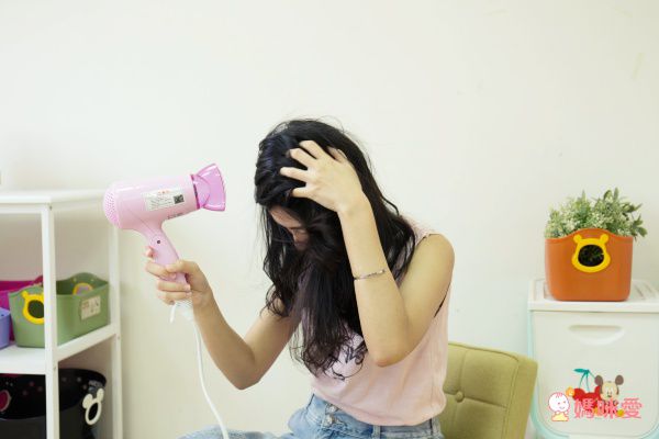 日本 Create Ion 翻轉風 專業沙龍級負離子吹風機