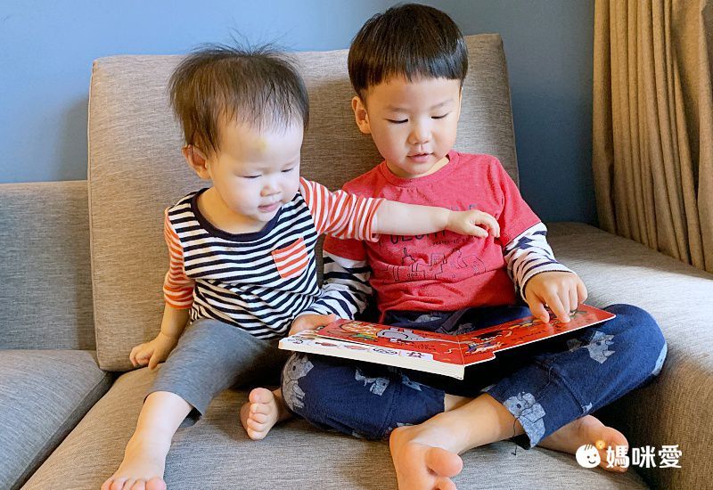 小鼠波波陪你慶生、過聖誕！最應景的外文遊戲書