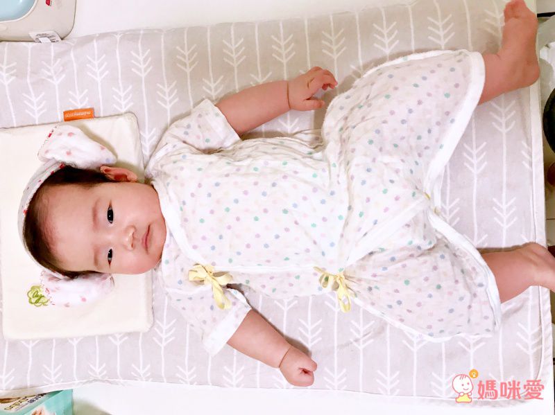 日本 Combi - mini系列-純棉紗布蝴蝶衣-白熊(粉紅格紋) (60-70)