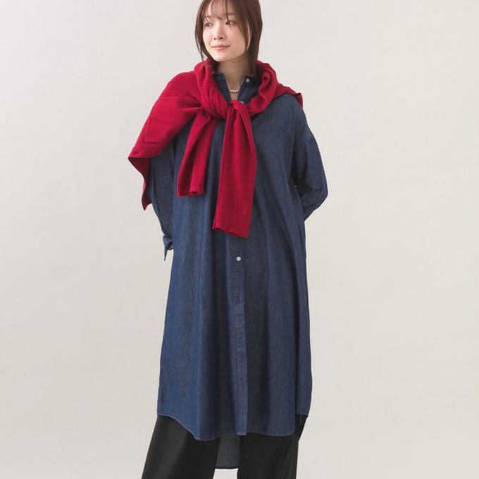 日本 OMNES - 柔軟丹寧風輕盈圓弧下擺長袖洋裝-淺藍