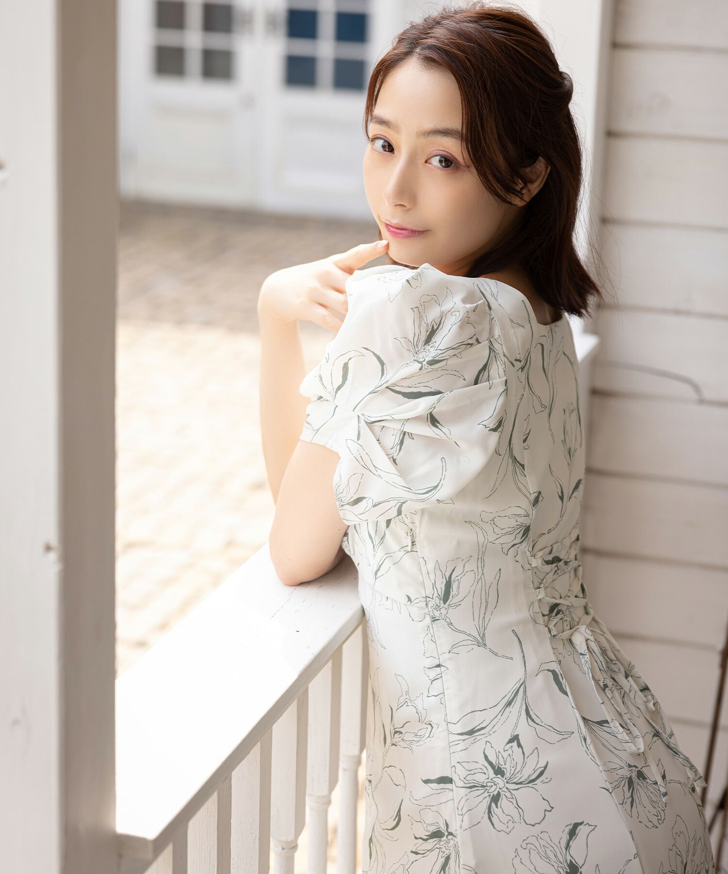 日本 tocco-closet - 典雅方領後綁帶泡泡袖洋裝-純潔百合-春芽綠