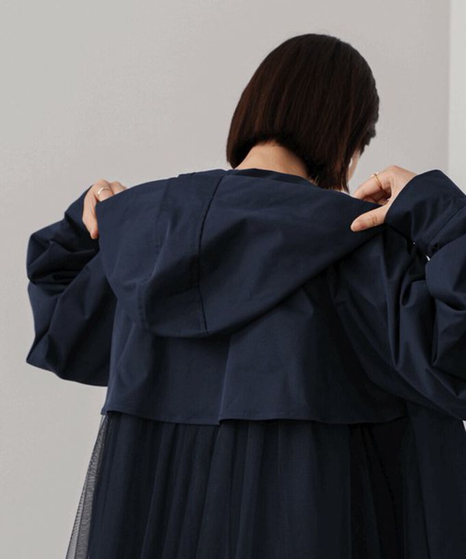 日本 Bab - [人氣款]背後皺摺薄紗連帽風衣外套-海軍藍