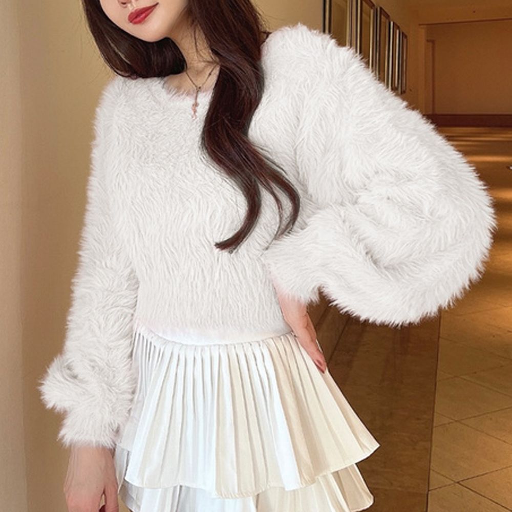 華麗毛茸茸短版針織上衣-米白 (F)