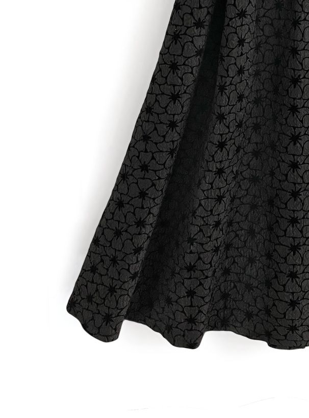 日本 GRL - 絕對優雅緹花拼接後綁帶洋裝-黑x白