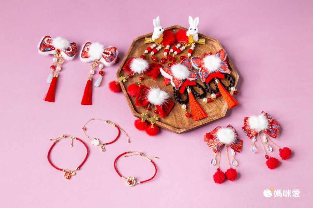 兔年喜氣洋洋拜年手鍊/過年紅繩-玉兔 (周長約17cm)