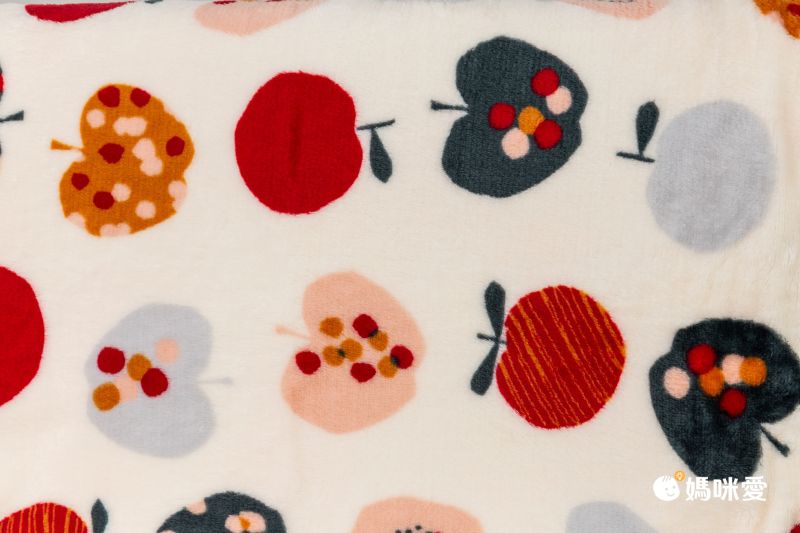 日本小泉 - 輕量極柔保暖毛毯/蓋毯-蘋果點點-深藍