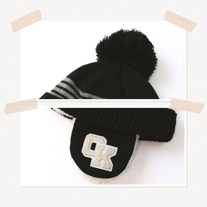 日本 ZOOLAND - 百搭蓋耳針織保暖毛帽-簡約標籤-軍綠