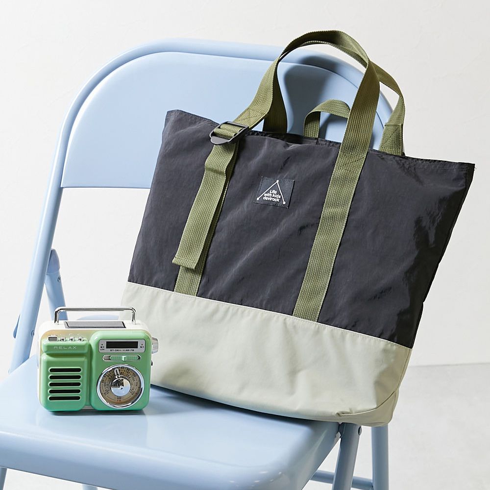 撞色輕量大方肩背上學提袋(背帶可調)-黑x軍綠 (33x42cm)