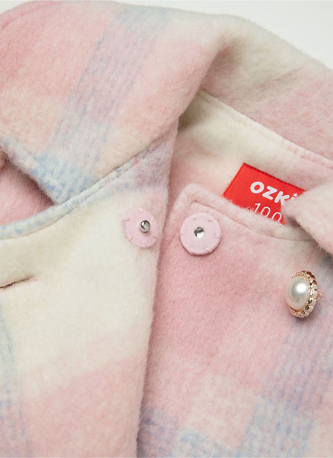 韓國 OZKIZ - (附絨毛圍巾)格紋毛料絎縫大衣外套-粉