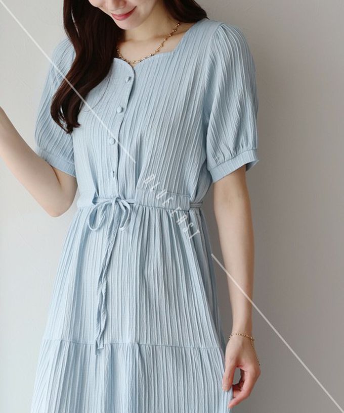 日本 BLUE EAST - 桃心領氣質分層短袖洋裝-卡其