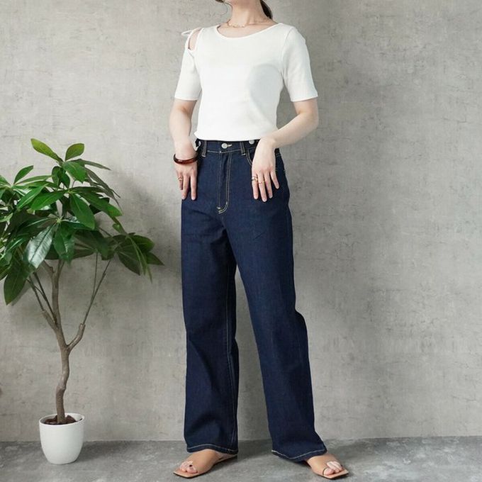 日本女裝代購 - 彈力修身高腰直筒丹寧褲(再生環保材質)-白