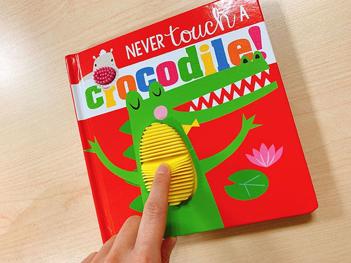 刺激小肌肉發展必入手觸摸書＆亮片書