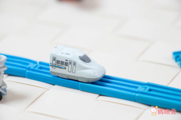 日本超人氣 TOMICA 車車入浴球，增添孩子洗澡樂趣