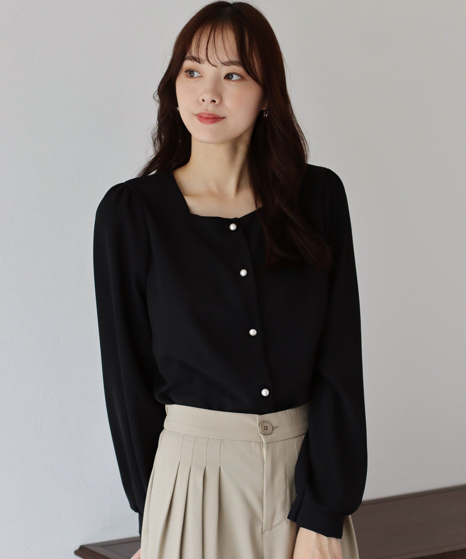 日本 BLUE EAST - 方領珍珠釦長袖襯衫-水藍