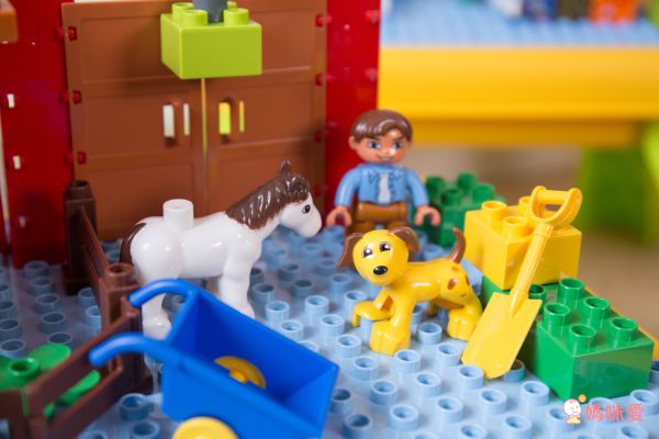 3 in 1 益智積木學習桌 ✖ 軌道滾球積木【獨家現省優惠】↗