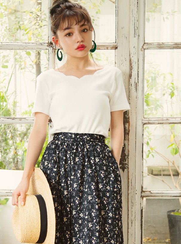 日本 GRL - 氣質花朵領顯瘦短袖上衣-深海藍