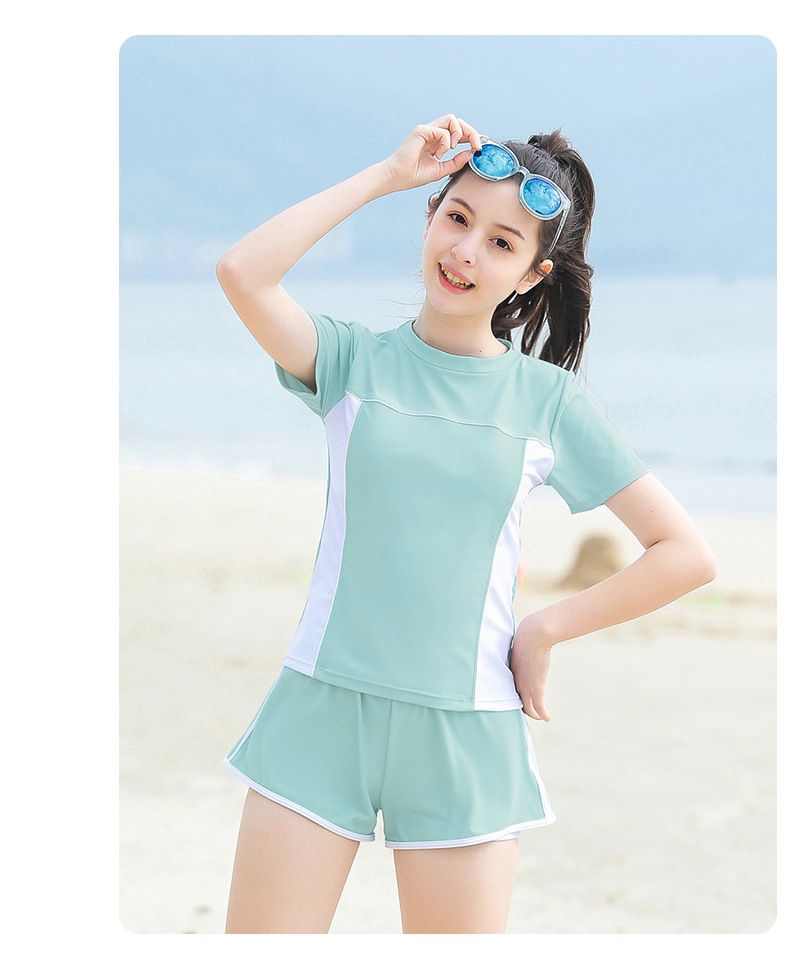 大童女孩運動風短袖泳衣套裝(二件組)-淺藍色-上衣、短褲