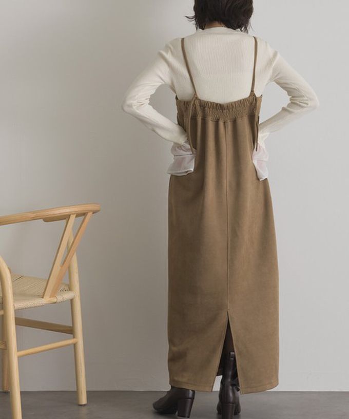 日本 ELENCARE DUE - 柔美垂墜感優雅絨面吊帶洋裝-卡其棕