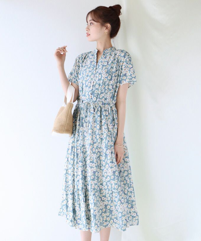 日本 BLUE EAST - 氣質小V領排釦短袖洋裝-木春菊-水藍 (M(Free))