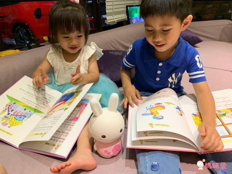 小牛津 - 【獨家價】全新第五代-16G大容量萌萌兔故事機＋防摔衣-粉-獨家加贈-小故事大啟發