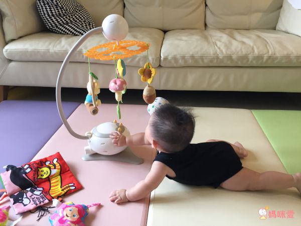 日本 Combi - Kuma 哭聲感應安撫音樂鈴-0個月起