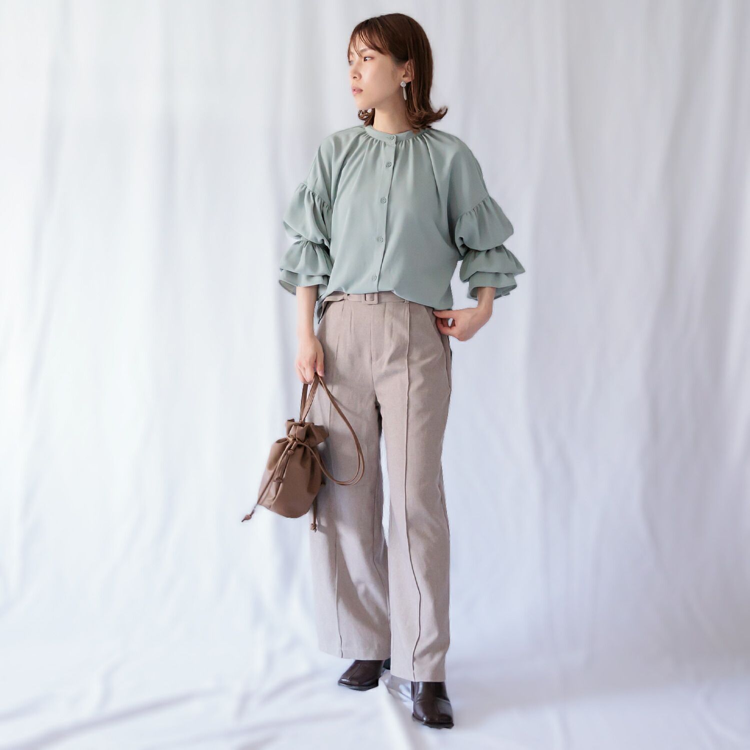 日本 ihuu - 甜美泡泡層次長袖襯衫-灰杏