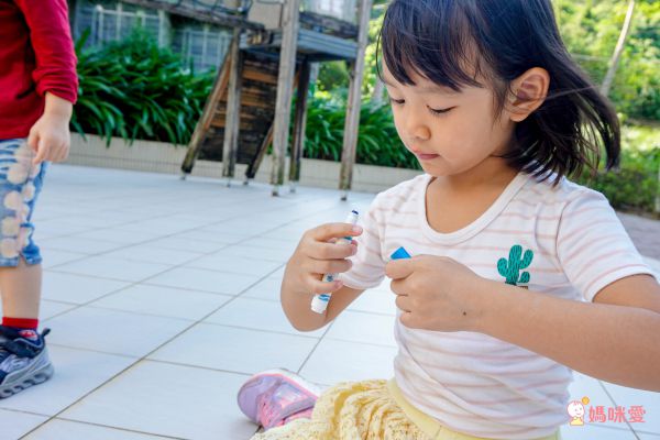 幫芭比製作獨一無二的裙子 ❤ 可重複製作～超好玩！