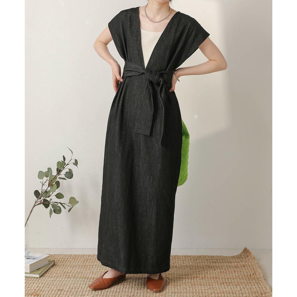 日本 Bab - 知性V領設計綁帶背心裙-知性黑