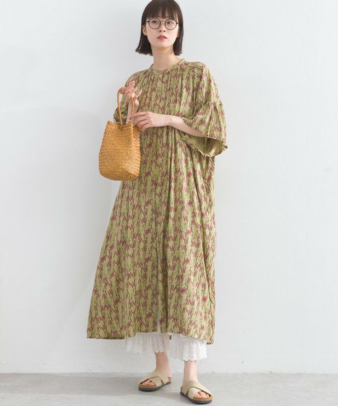 日本 Lupilien - 柔滑嫘縈植物印花寬鬆短袖洋裝-綠x桃