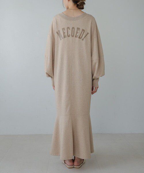 日本 Bab - 2WAY圓領印花魚尾洋裝-摩卡