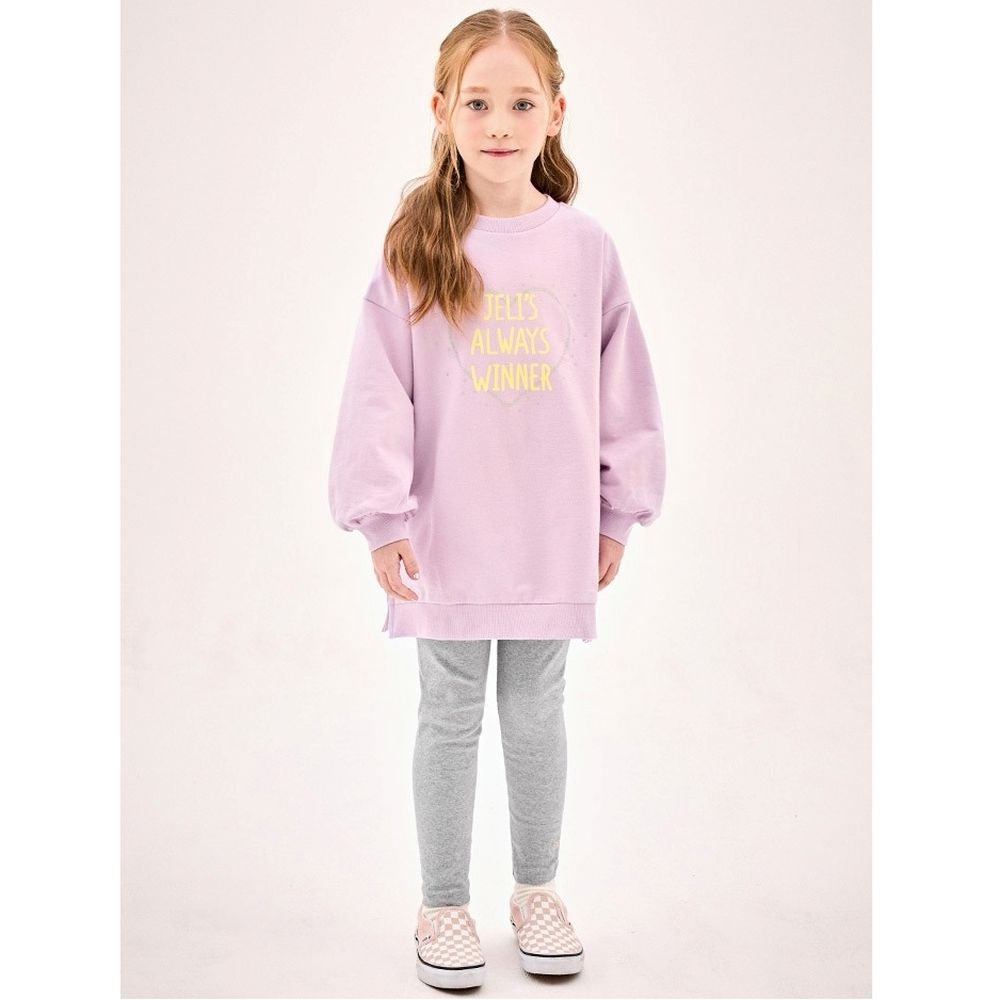 亮粉文字印長版上衣X內搭褲套裝-淡紫X灰