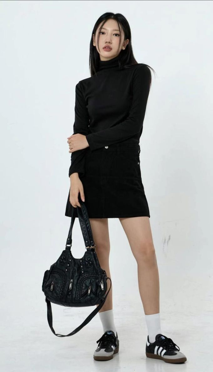 韓國 LANDING - 韓國製彈性高領長袖上衣-橄欖綠 (FREE)