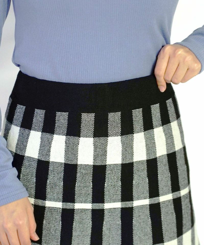 日本 zootie - 單色格紋百褶針織長裙-黑白-M