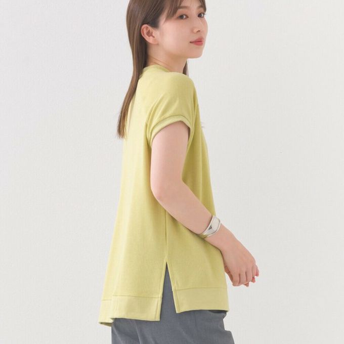 日本 OMNES - 接觸冷感 側開叉休閒短袖上衣-卡其棕