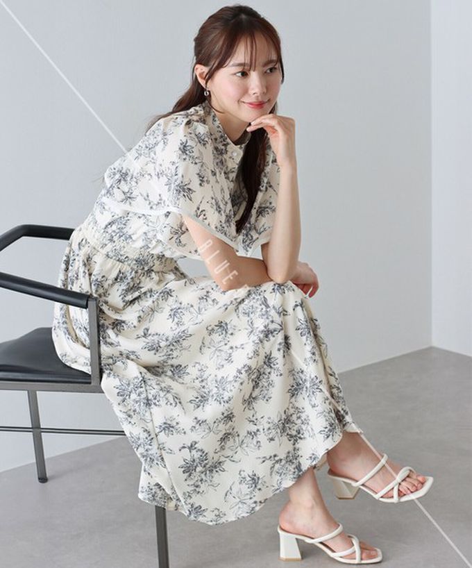 日本 BLUE EAST - 浪漫時光碎花雪紡短袖洋裝-水彩花紋-白