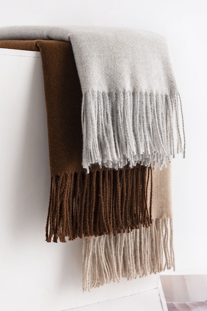 馬卡龍素色仿羊絨流蘇暖暖圍巾-奶咖啡色 (200x65cm)