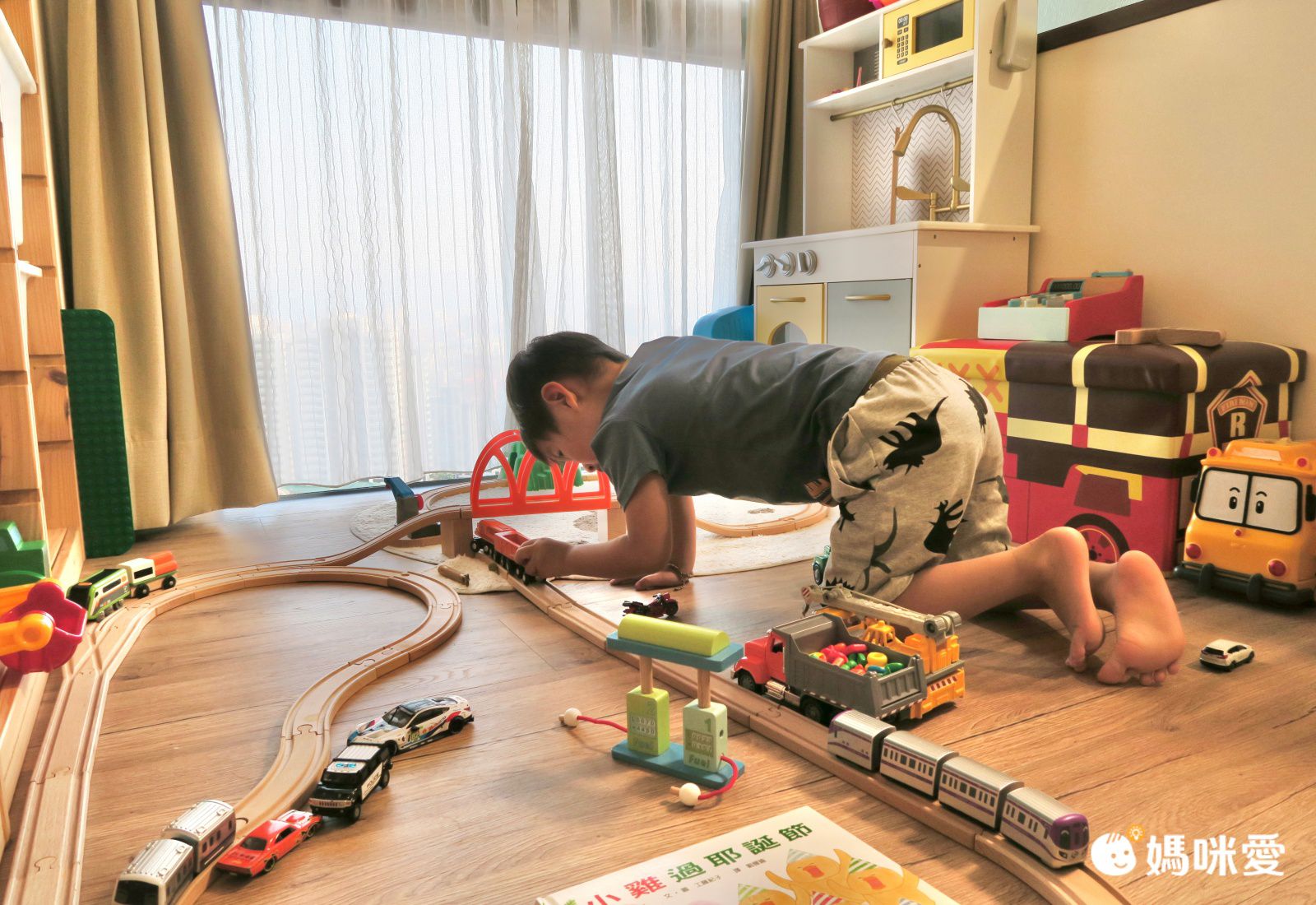 短袖棉T-童趣恐龍塗鴉-紅色