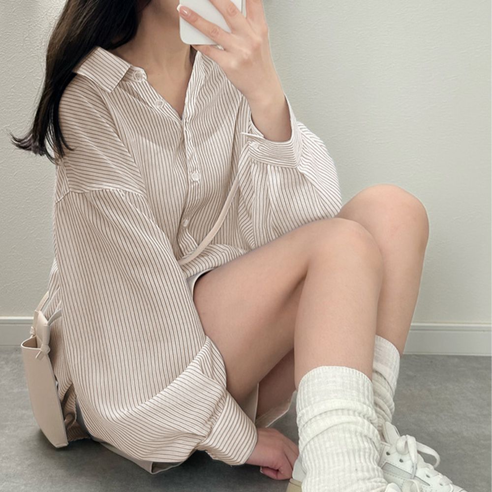 條紋透膚感寬鬆休閒感長袖襯衫-淺杏 (F)