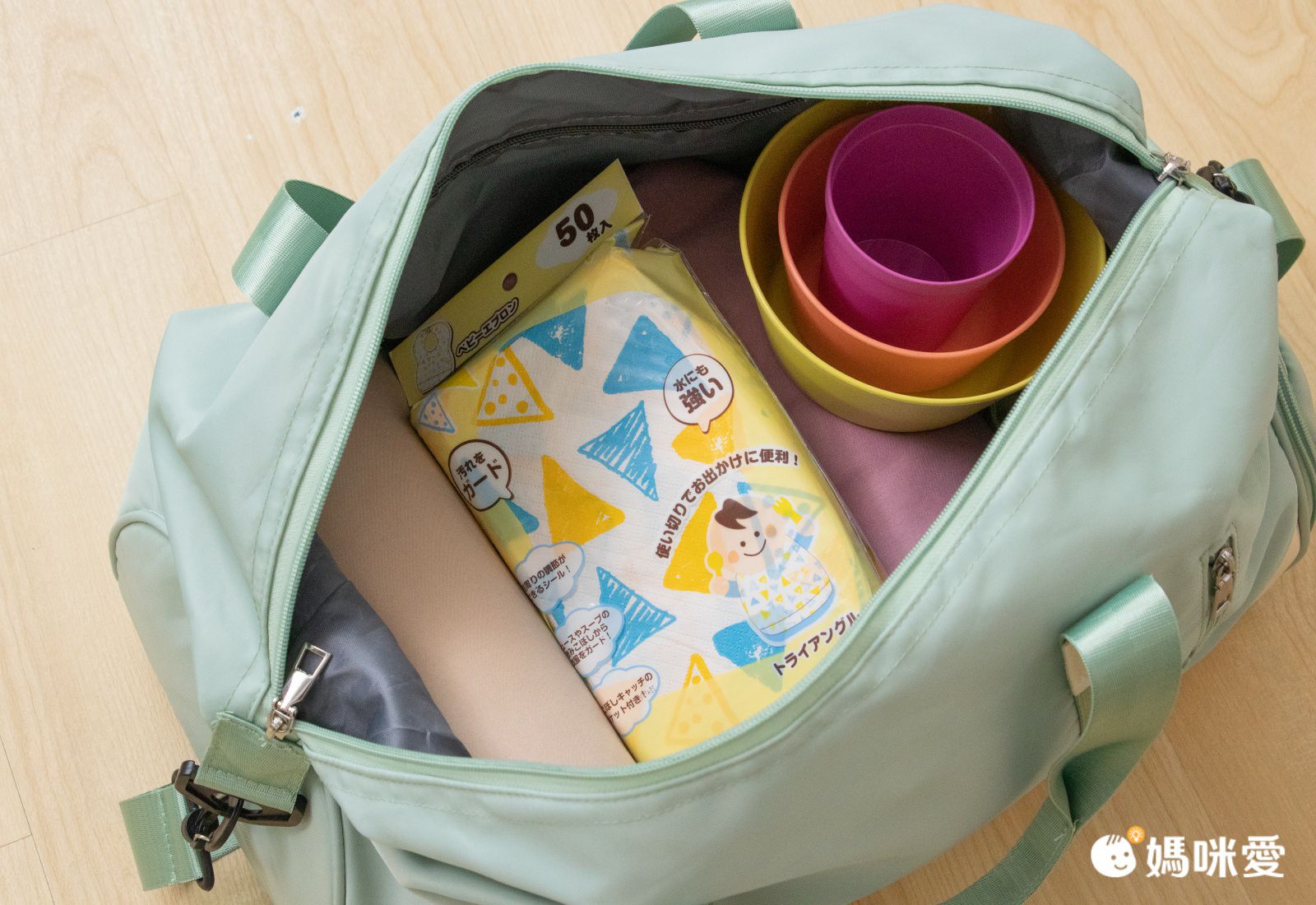 akachan honpo - 拋棄式嬰幼兒圍兜25片入-麵包-34×23cm