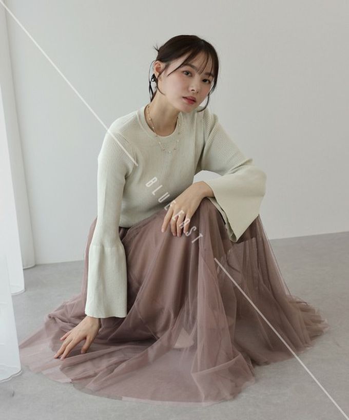 日本 BLUE EAST - 優雅薄紗拼接羅紋針織喇叭袖洋裝-黑