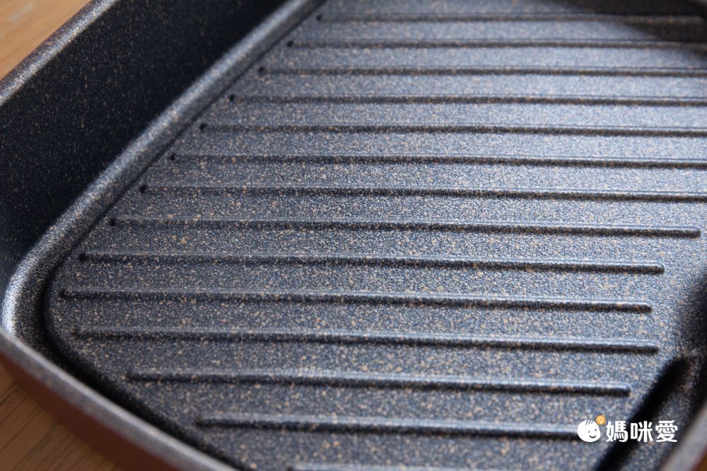 減少85%油煙！韓國製【SmileÜ 微笑出氣鍋】​加速料理時間