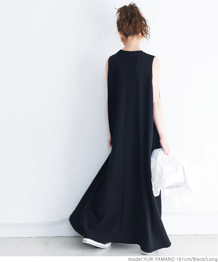 日本 COCA - 素面舒適彈性無袖A字洋裝-黑