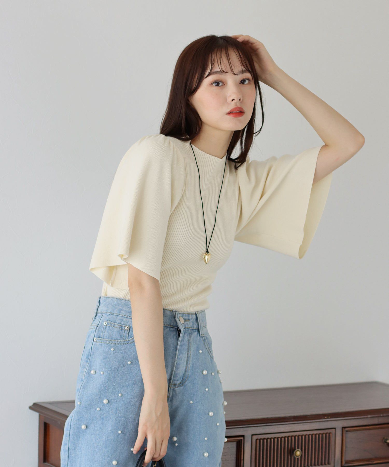 日本 BLUE EAST - 溫柔小立領羅紋五分袖上衣-深綠