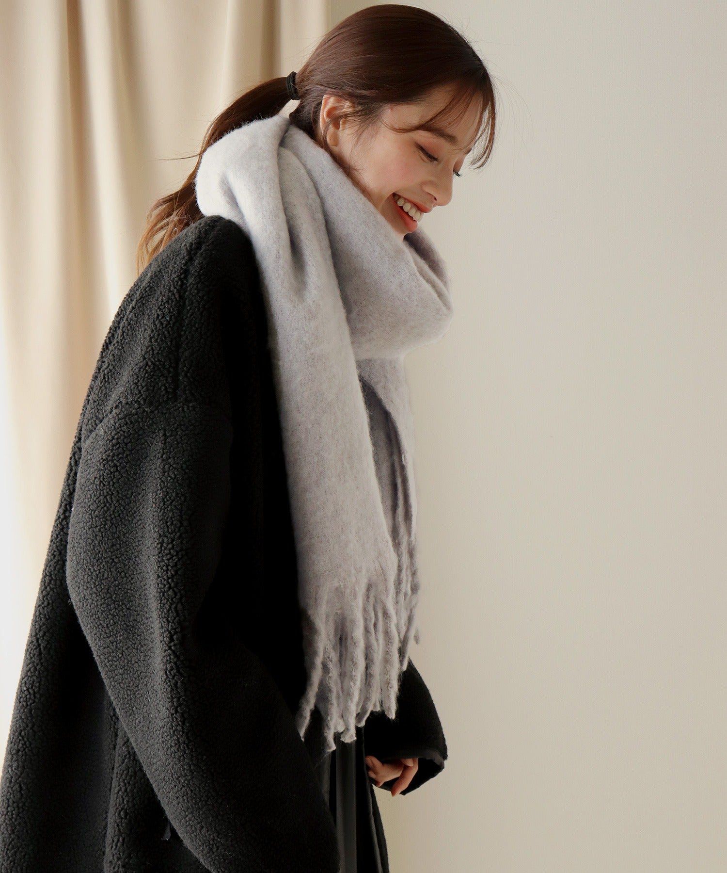 日本 BLUE EAST - 厚流蘇蓬鬆感柔軟圍巾-象牙白