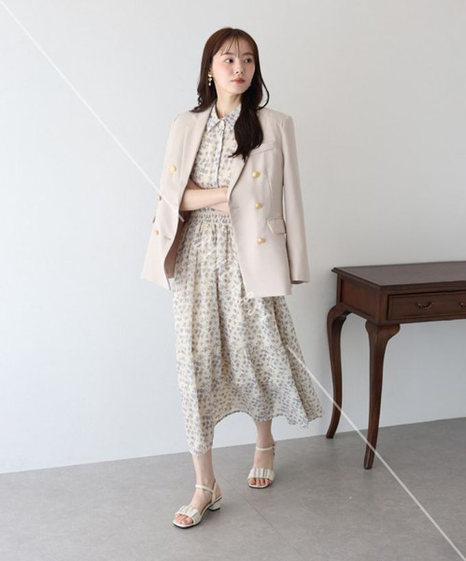 日本 BLUE EAST - 甜美雪紡束腰小荷葉短袖洋裝-碎花-米杏 (M)