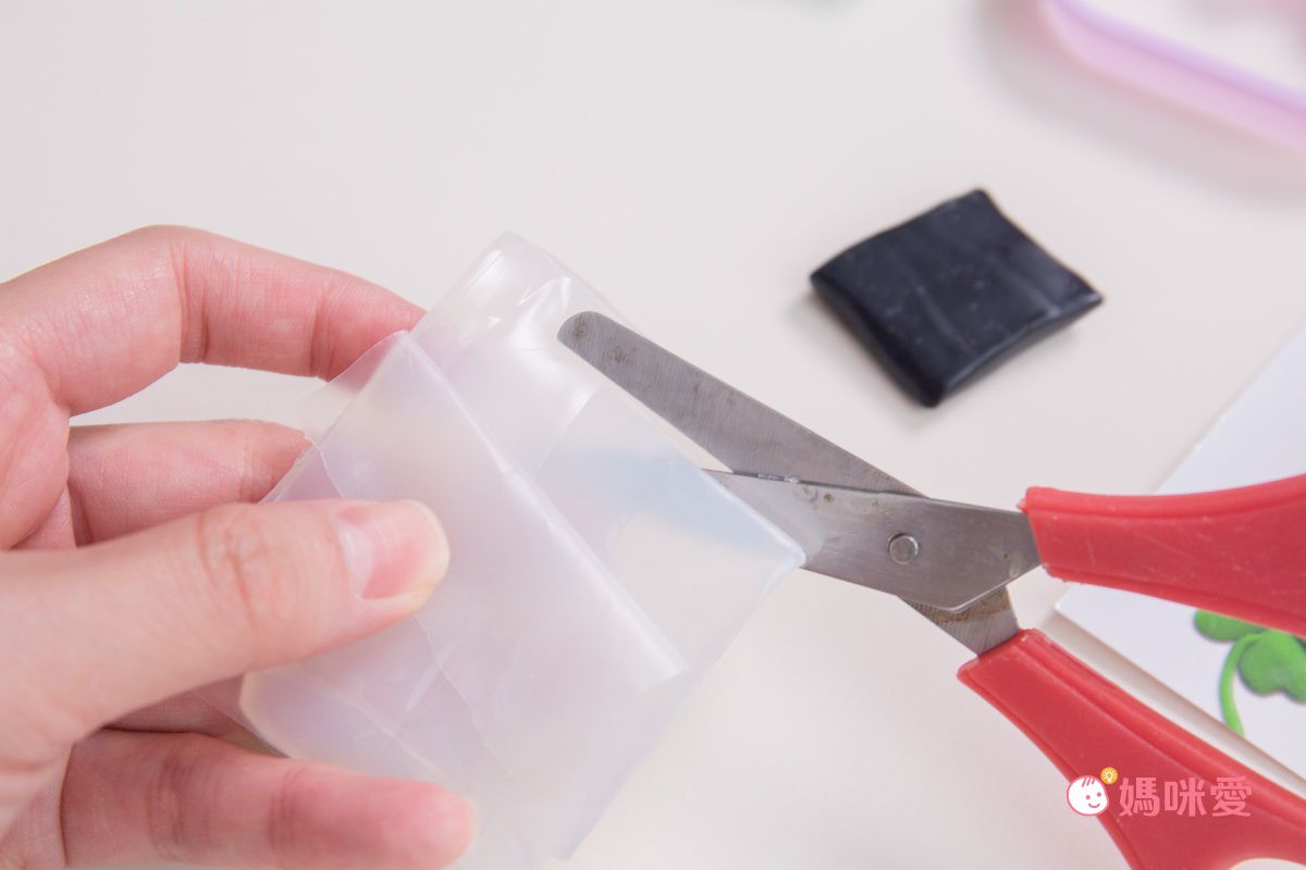 【Q-doh 有機矽膠黏土】不乾硬、無限重複玩！漸進式手指肌力訓練