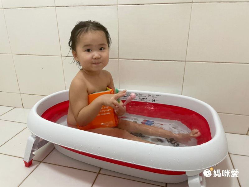 Karibu - 嘉嬰寶嬰兒摺疊浴盆-藍色Hello Kitty