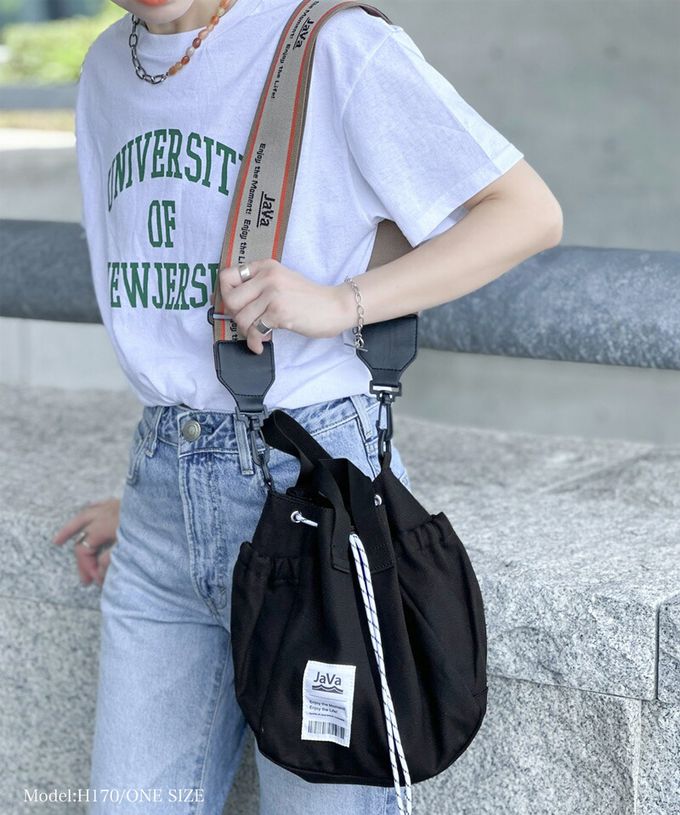 日本 Classical Elf - Java 時尚抽繩品牌肩帶輕巧側背包-霧銀