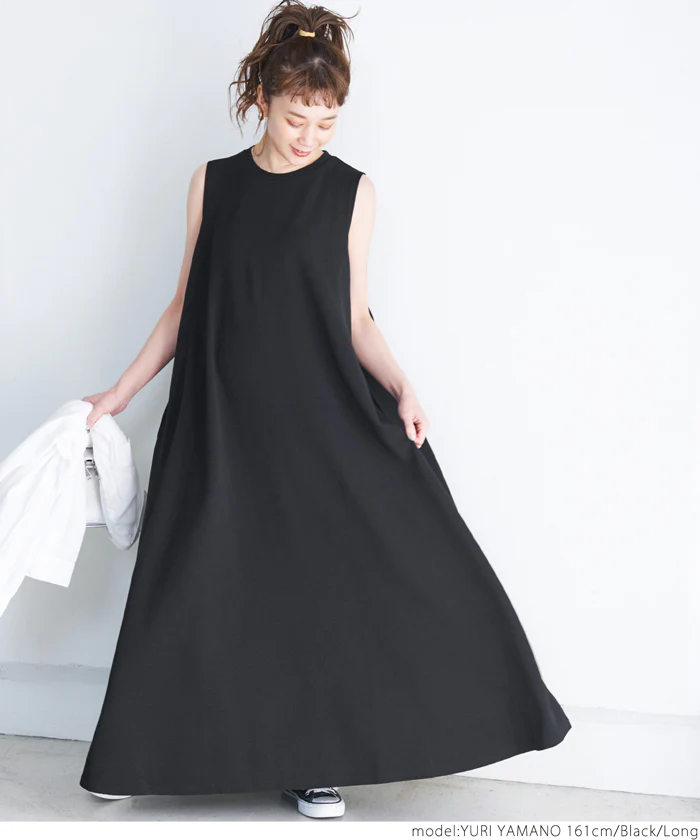 日本 COCA - 素面舒適彈性無袖A字洋裝-黑