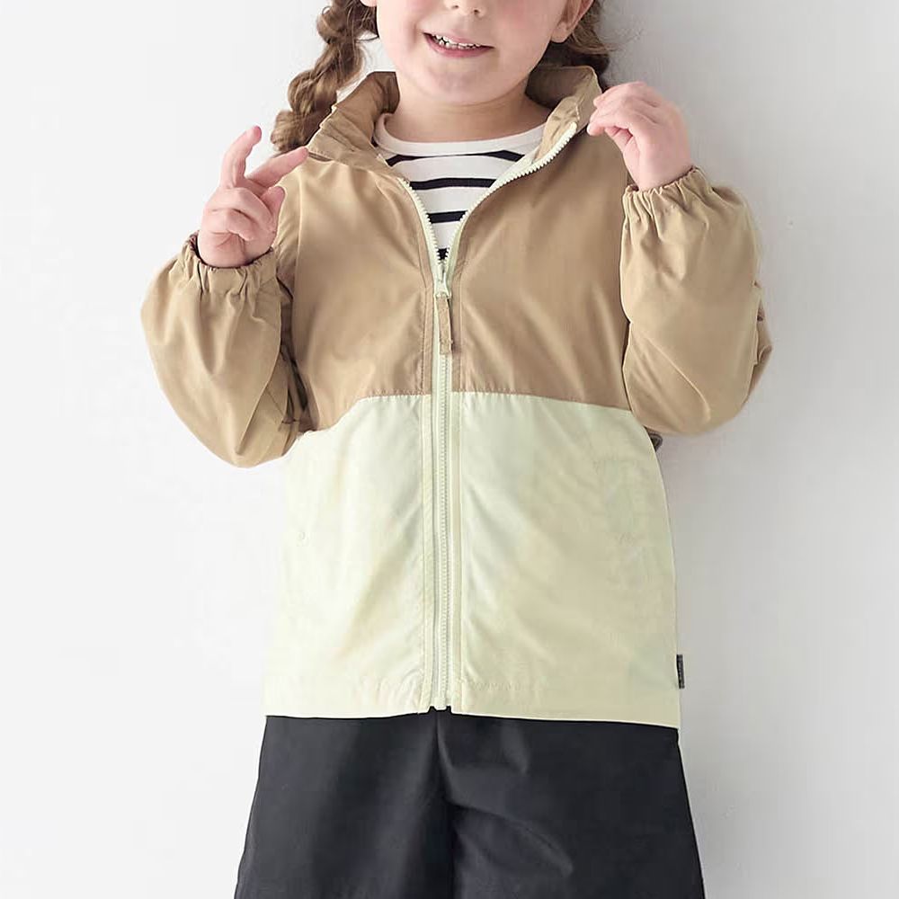 GITA 內裡純棉連帽防風外套(帽可收納)-卡其x奶油杏